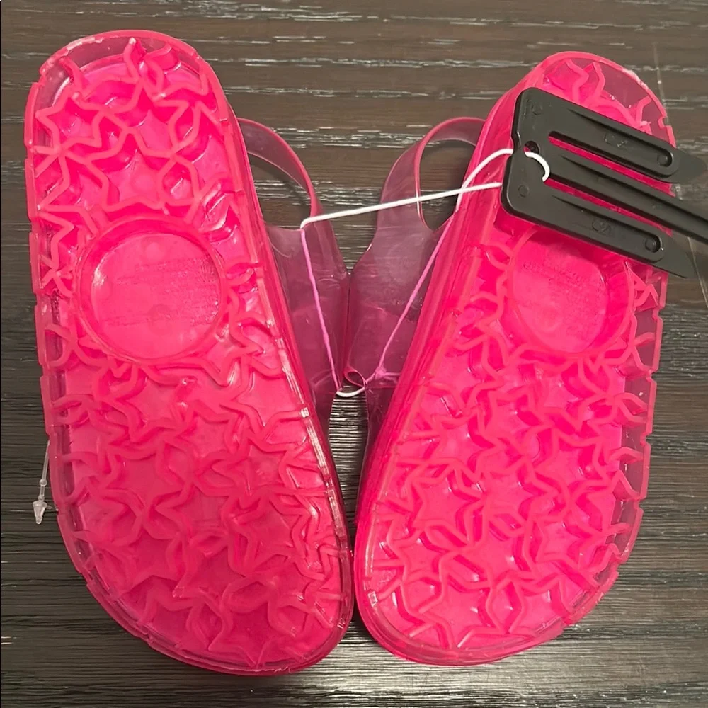 Kickers Vibrant Yellow and Pink Sandals Waterproof Comfort